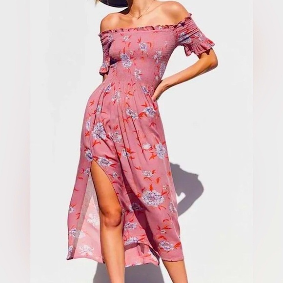 NWOT Kimchi Blue off the shoulder Pink Floral side slit Midi Dress Size XS - Picture 1 of 17